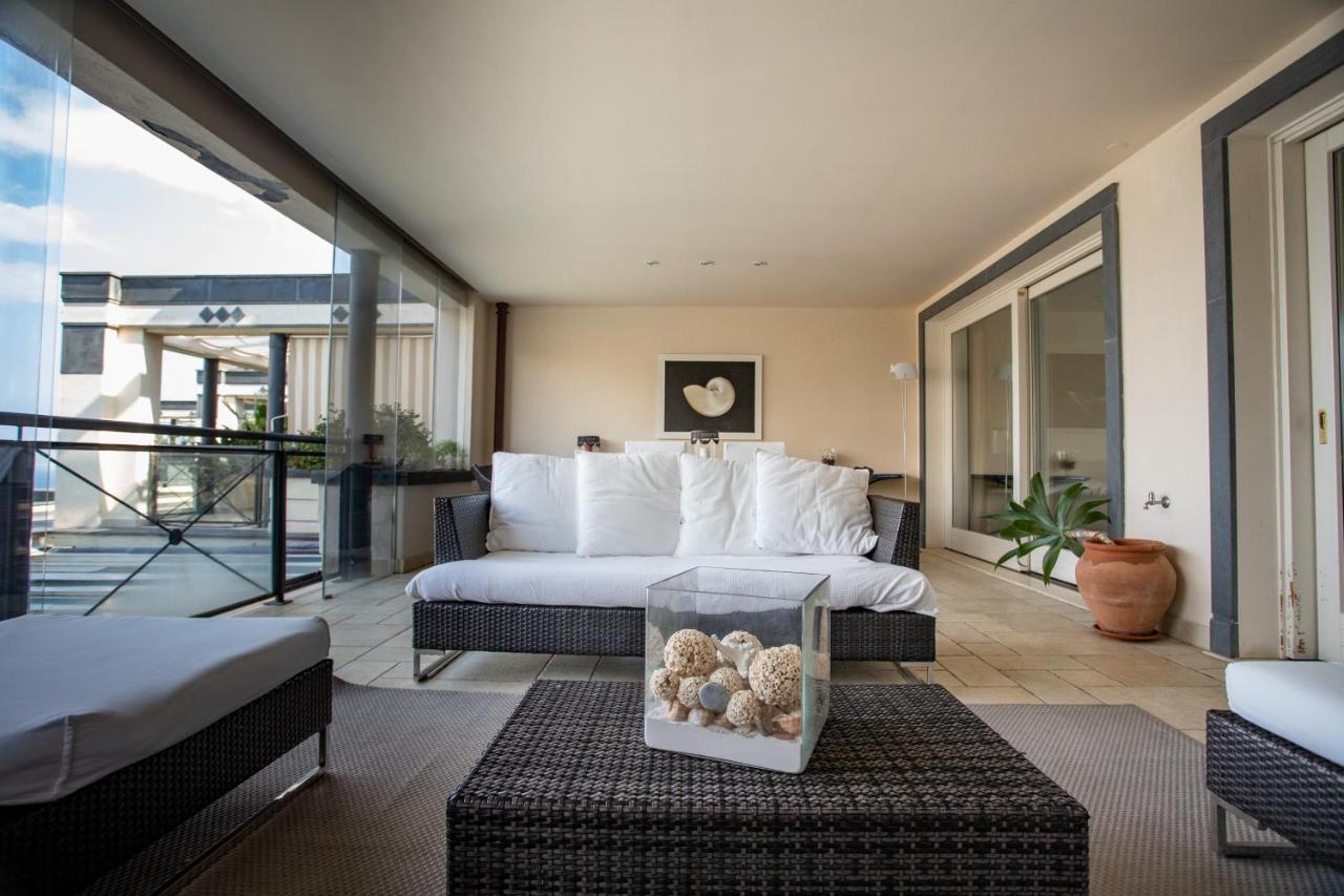 Beautiful Apartment In The Centre Of ตาออร์มินา ภายนอก รูปภาพ