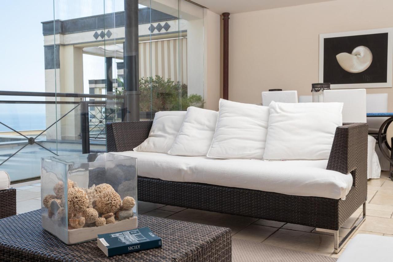 Beautiful Apartment In The Centre Of ตาออร์มินา ภายนอก รูปภาพ